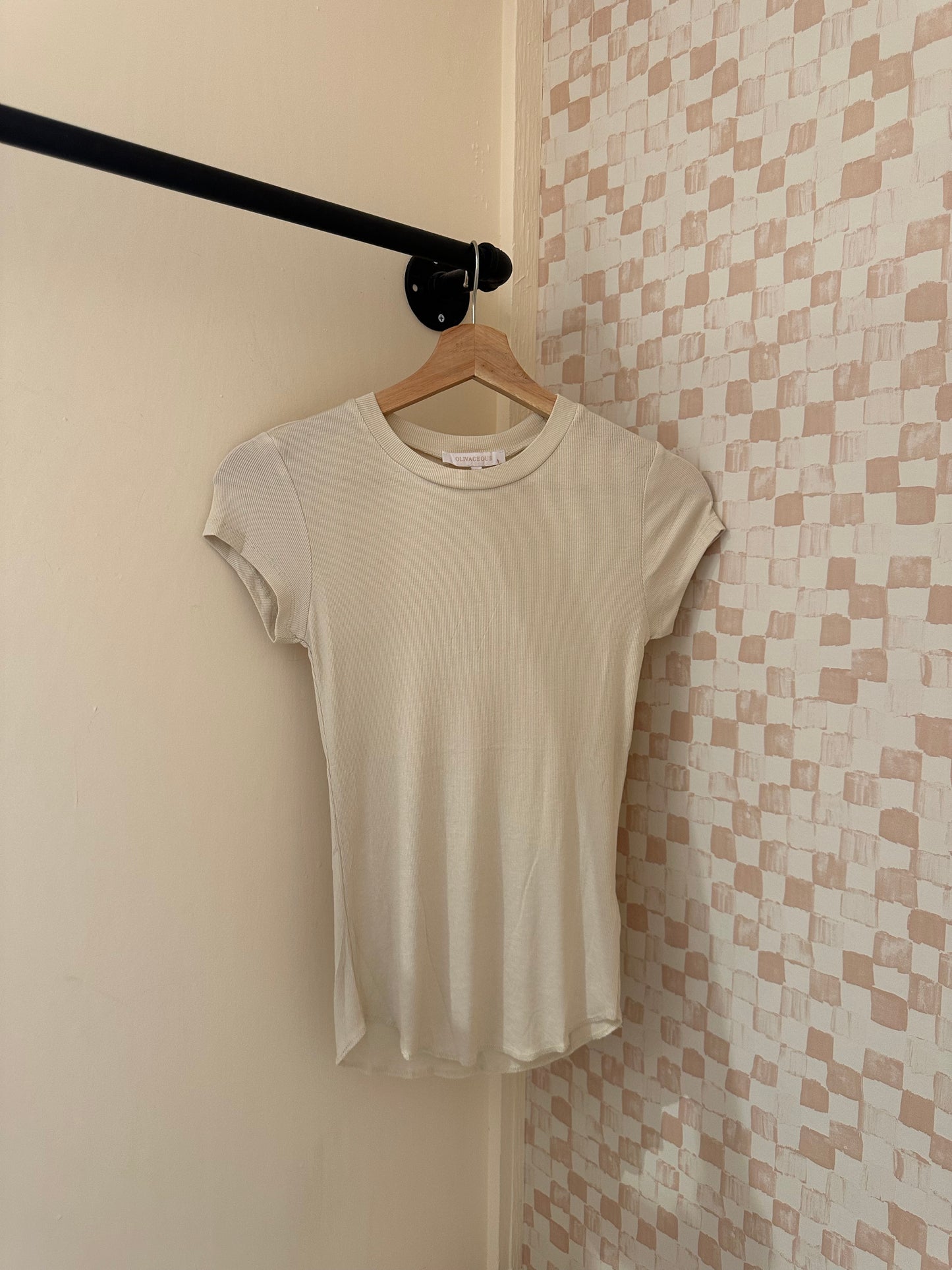 Easy Ecru Tee