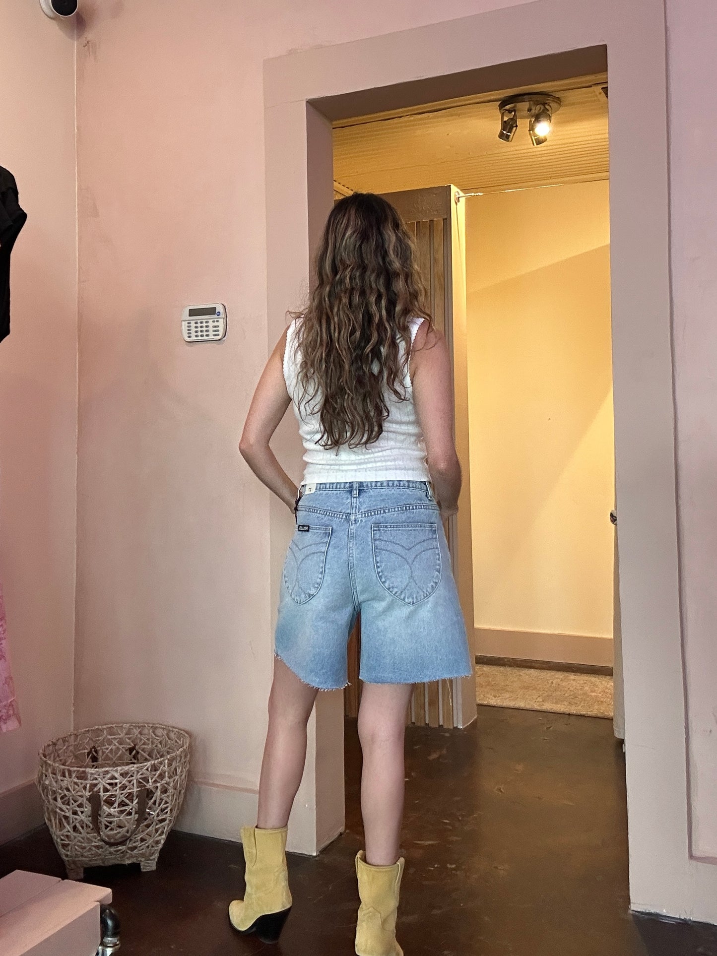 90s Relaxed Short - Light Blue Vintage