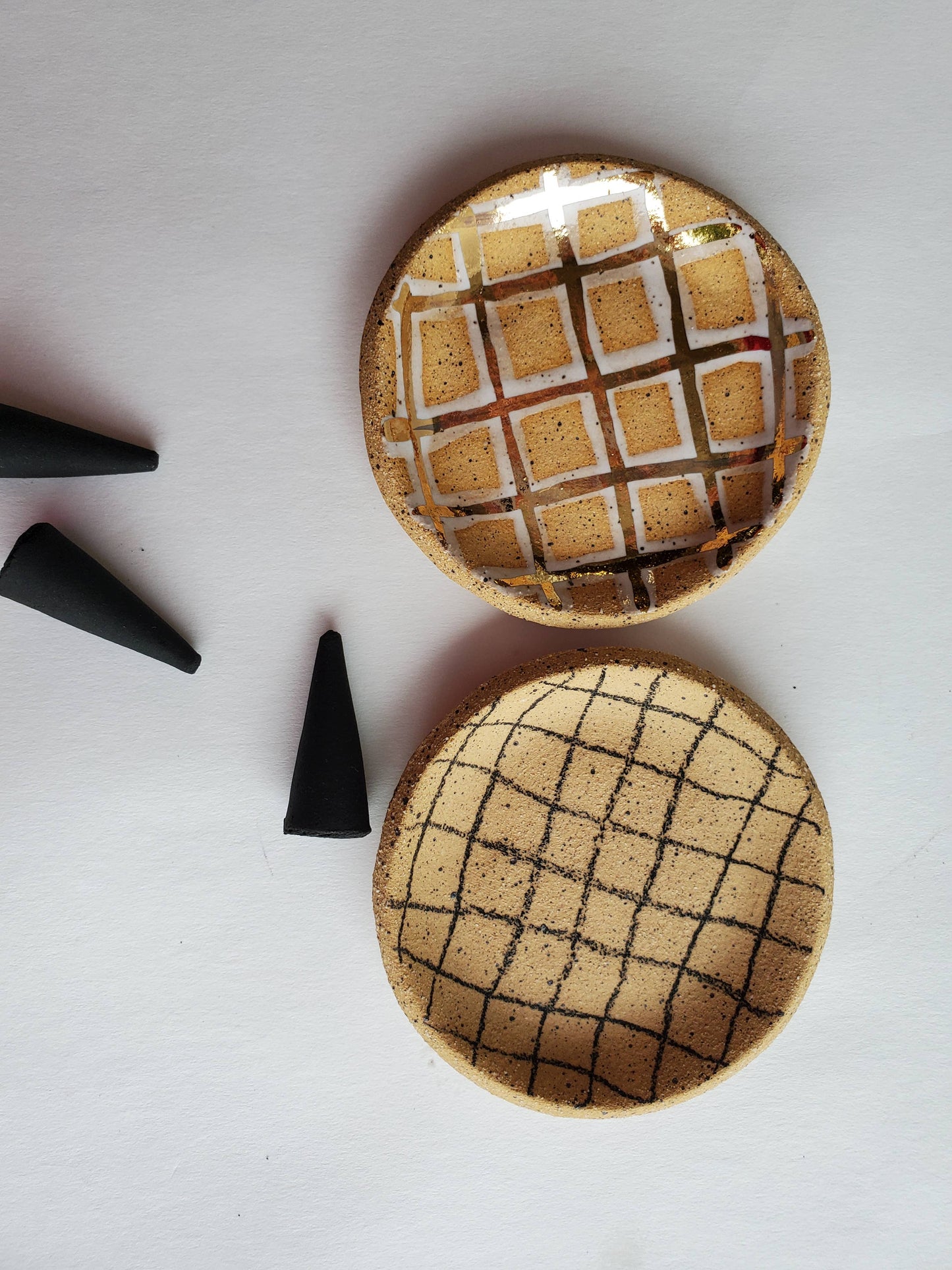 Tiny Plaid Dish