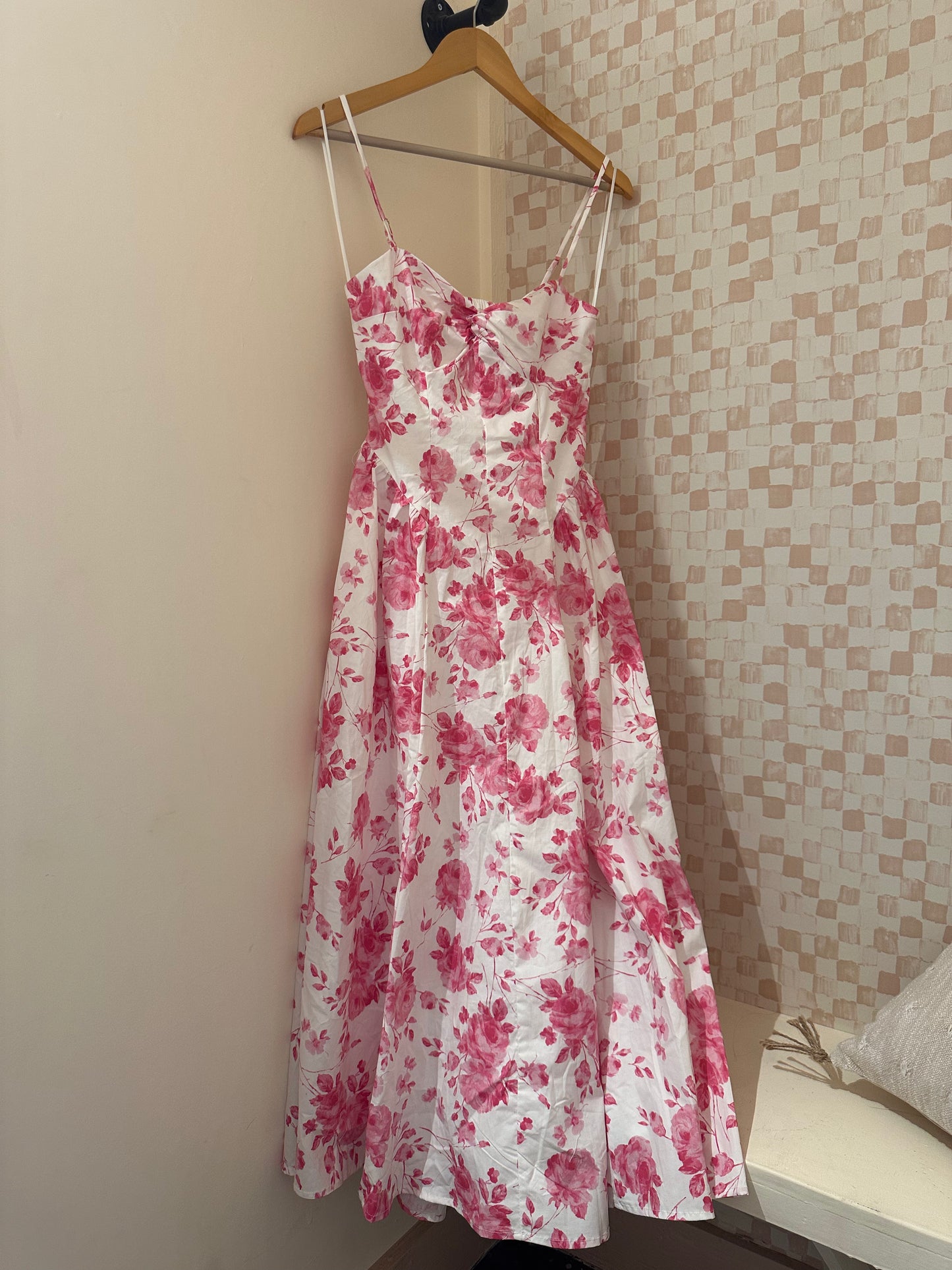 Destene Floral Dress | sizes medium left